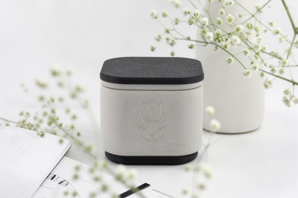 Square Rose Candle – Vanilla
